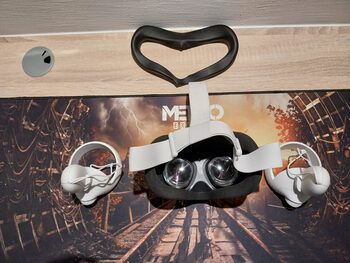 VR headset OCULUS QUEST 2 128 GB