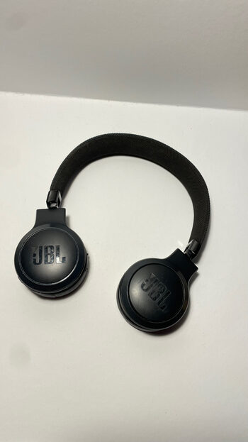 JBL LIVE 400bt belaidės ausinės