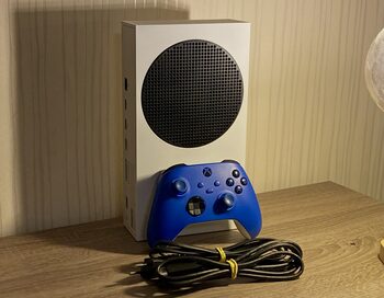 Xbox Series S, 512GB, su Shock Blue Pulteliu