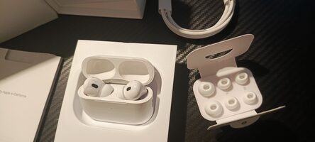 Apple AirPods Pro (2nd generation)