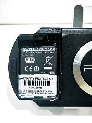 PSP FAT 1004 + CABLE DE CARGA for sale