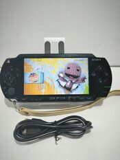 PSP FAT 1004 + CABLE DE CARGA
