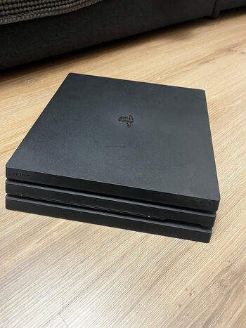 PS4 Pro 1 TB