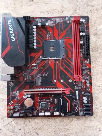 Gigabyte B450M GAMING AMD B450 Micro ATX DDR4 AM4 1 x PCI-E x16 Slots Motherboard