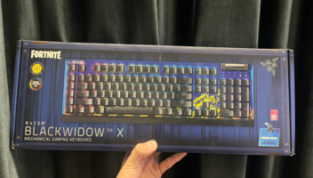 Razer BlackWidow V4 X FORTNITE EDITION klaviatūra