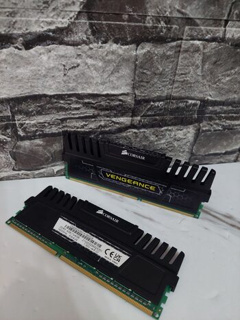 Corsair Vengeance 8 GB (2 x 4 GB) DDR3-1600 Black / Silver PC RAM