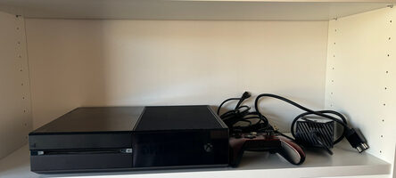 Xbox One su pulteliu ir laidais