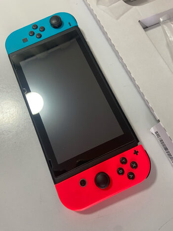 Nintendo Switch V2 como nueva