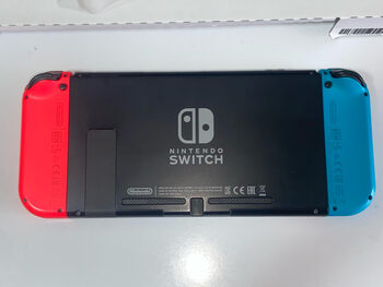 Redeem Nintendo Switch V2 como nueva