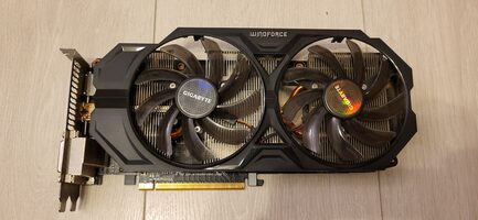 Gigabyte GeForce GTX 760 2 GB 1033-1085 Mhz PCIe x16 GPU