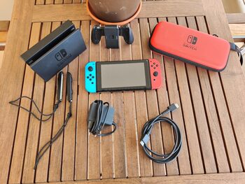 Nintendo Switch (Roja) + Extras