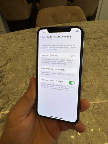 Get Apple iPhone XS 64GB Silver