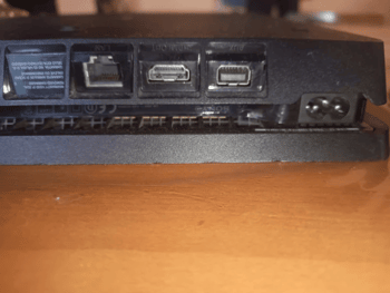 Buy  PS4 Slim 1TB + Mando