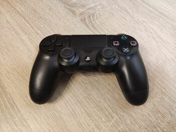 Playstation 4 Dualshock 4, V1 juodas originalus pultelis