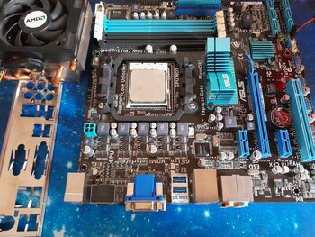 Asus M4A88T-M/USB3 AMD 880G Micro ATX DDR3 AM3 1 x PCI-E x16 Slots Motherboard
