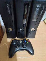 Xbox 360 slim con rgh 3.0 en muy buen estado.