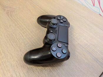 Playstation 4 Dualshock 4, V2 juodas originalus pultelis