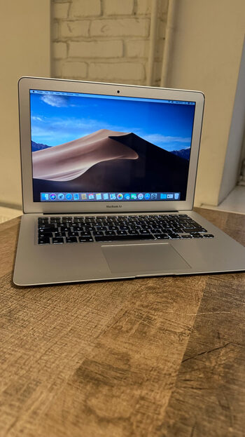 MacBook Air 2017metų i5, 8gb RAM, 256gb SSD