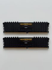 Corsair Vengeance LPX 16 GB (2 x 8 GB) DDR4-3600 Black / Yellow PC RAM