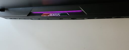 Gigabyte AORUS 15X(i9/RTX4070)