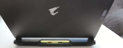 Gigabyte AORUS 15X(i9/RTX4070)