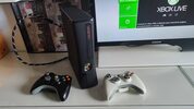 Xbox 360S 250GB + 300 juegos + 2 mandos