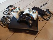 Xbox 360S + trys žaidimų pulteliai