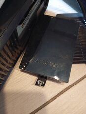 Buy Xbox 360S + trys žaidimų pulteliai