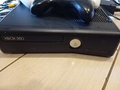 Xbox 360S + trys žaidimų pulteliai for sale