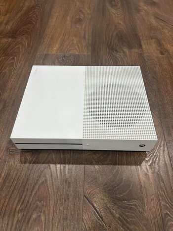 Xbox One S, White, 1tb/2 pultai/ 5 žaidimai