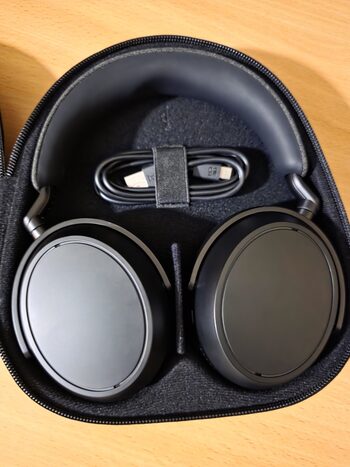 Get Sennheiser momentum 4