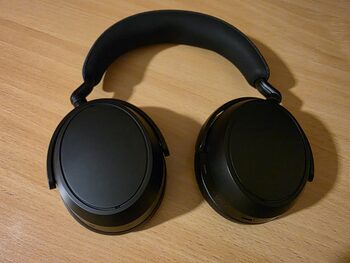 Sennheiser momentum 4