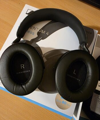 Sennheiser momentum 4