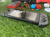 Nintendo Switch V2 con accesorios