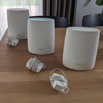 NETGEAR Orbi RBK53 WiFI 6 Mesh Marsrutizatorius Tri-Band + 2x Repeater AC3000