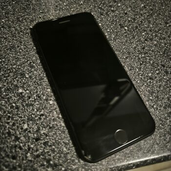 Apple iPhone SE 128GB Space Gray