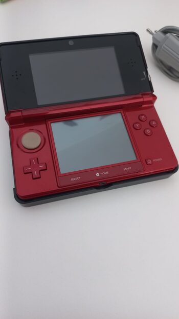 Impecable Nintendo 3DS + Cargador + Base de carga