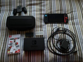 Nintendo Switch + NBA 2K18 + Accesorios