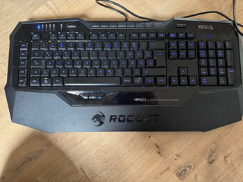 roccat isku