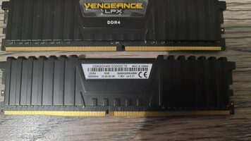 Corsair Vengeance RGB 16 GB (2 x 8 GB) DDR4-3000 Black PC RAM