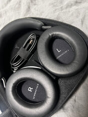 Get Sennheiser momentum 4 ausines 