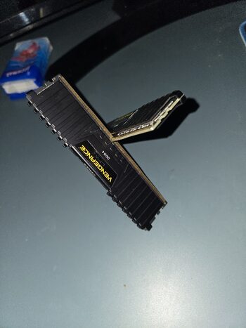Corsair Vengeance LPX 16 GB (2 x 8 GB) DDR4-2666 Black PC RAM