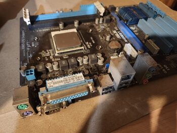 ASUS M4N68T V2 + amd phenom ii + 2x2gb ram