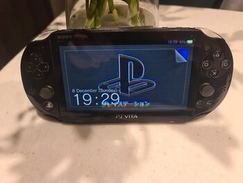 Ps vita 16gb + 128gb sd + 16 games