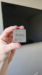 AMD Ryzen 3 2200G 3.5-3.7 GHz AM4 Quad-Core CPU