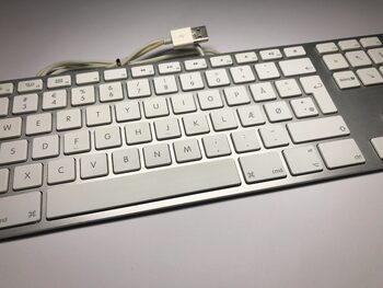 Apple A1243 Genuine Slim USB Wired Keyboard with Numeric Keypad and 2 USB ports