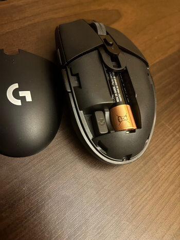 Logitech G305 belaidė žaidimų pelė