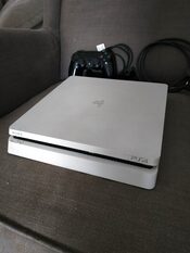 PlayStation 4 Slim blanca 