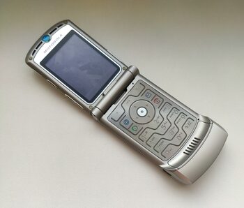 Buy Motorola RAZR V3 Silver