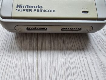 Get Nintendo Super Famicom konsolė